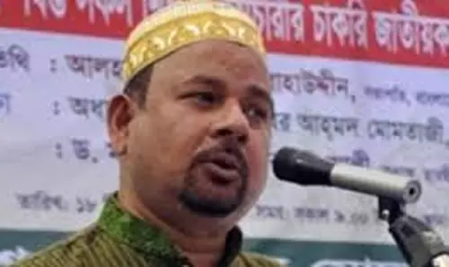 Bangla daily editor sued for report demanding removal of PMs top aide