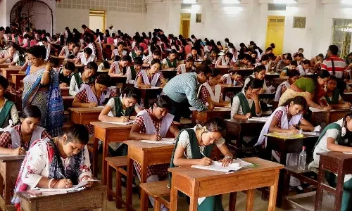 SC: No promotion without exams; states can consult UGC for postponement