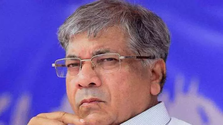 Prakash Ambedkar bats for ballot papers