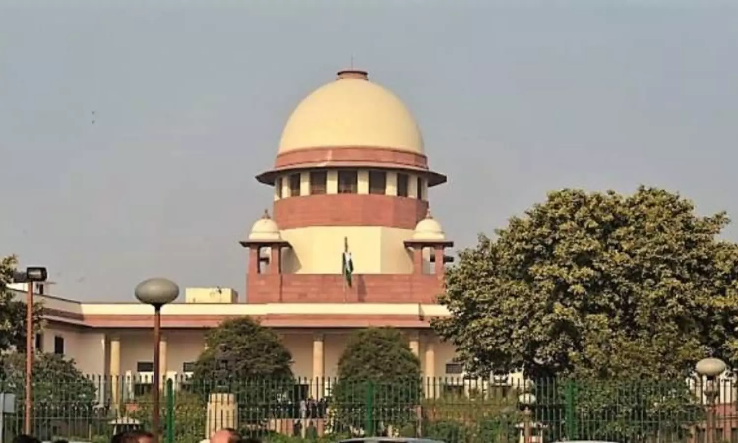Come up with definite stand on 4G services in J&K: SC