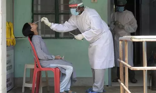 India reports 50% rise in daily Covid cases over two days