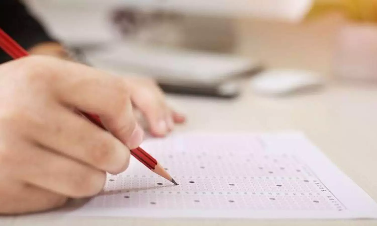 Central Government plans to conduct Common Eligibility Test in 12 languages; Draws flak from job aspirants in States