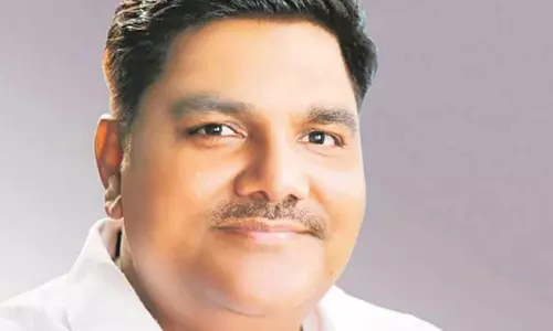 Delhi HC stays Tahir Hussains suspension from East MCD