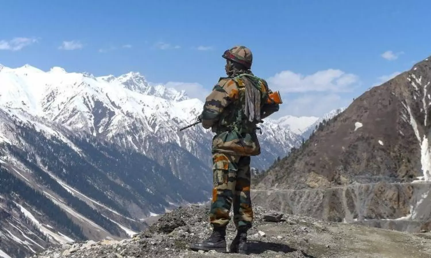 Five including three 3 security personnel killed in heavy firing at LoC