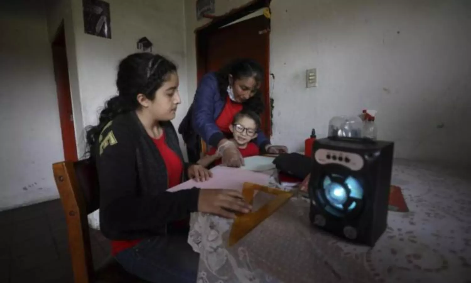 Radio broadcasts of lessons by Bengal Madrasah Board