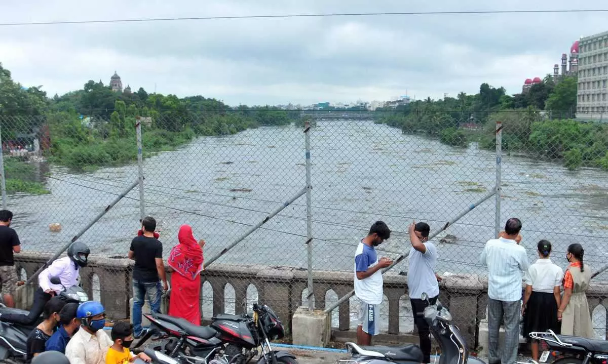 Karnataka Floods: Heavy rains continue,Army to intervene