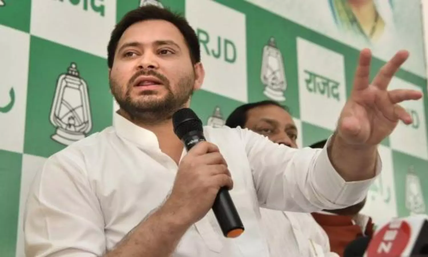 RJDs tall job promise draws crowds in Bihar