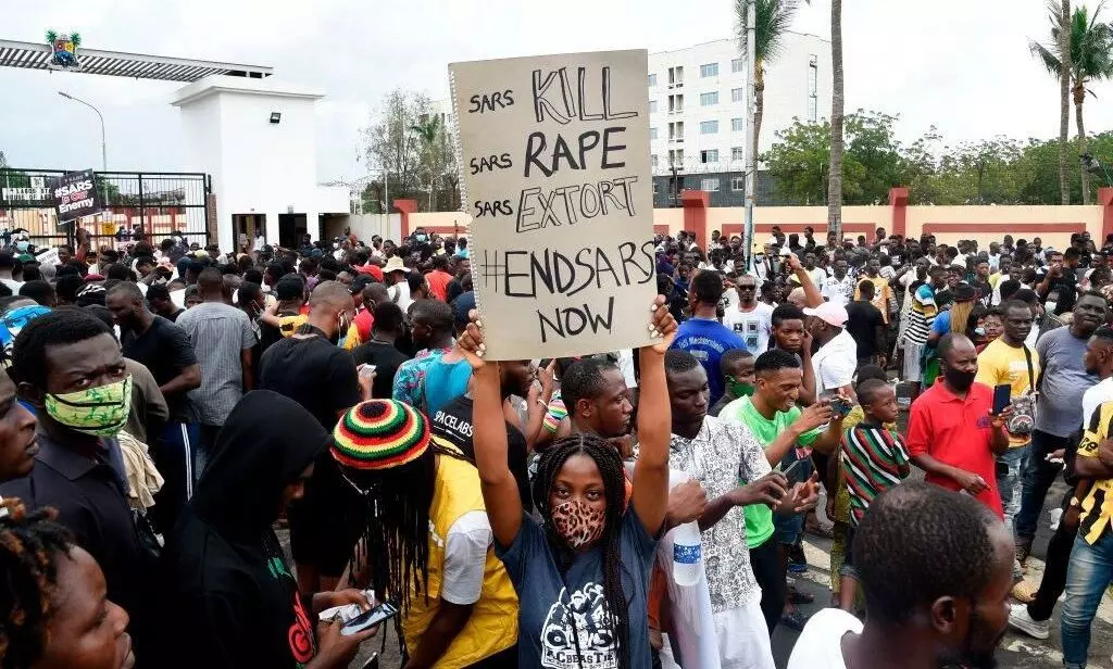 Nigerian protests escalate as police shoot unarmed protestors