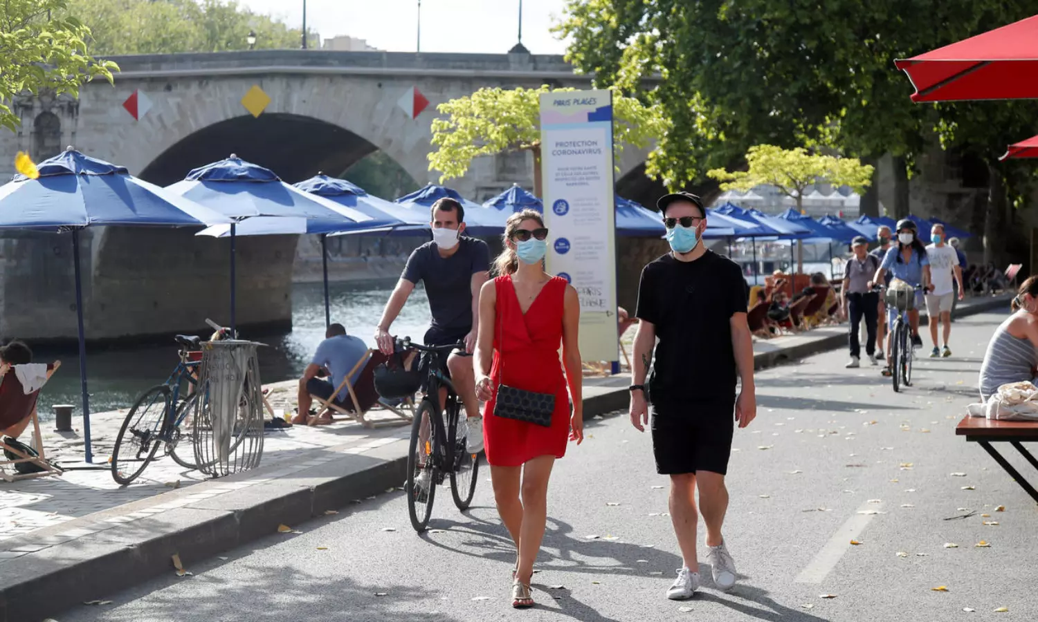 France gears up for repeat lockdown as virus deaths rise