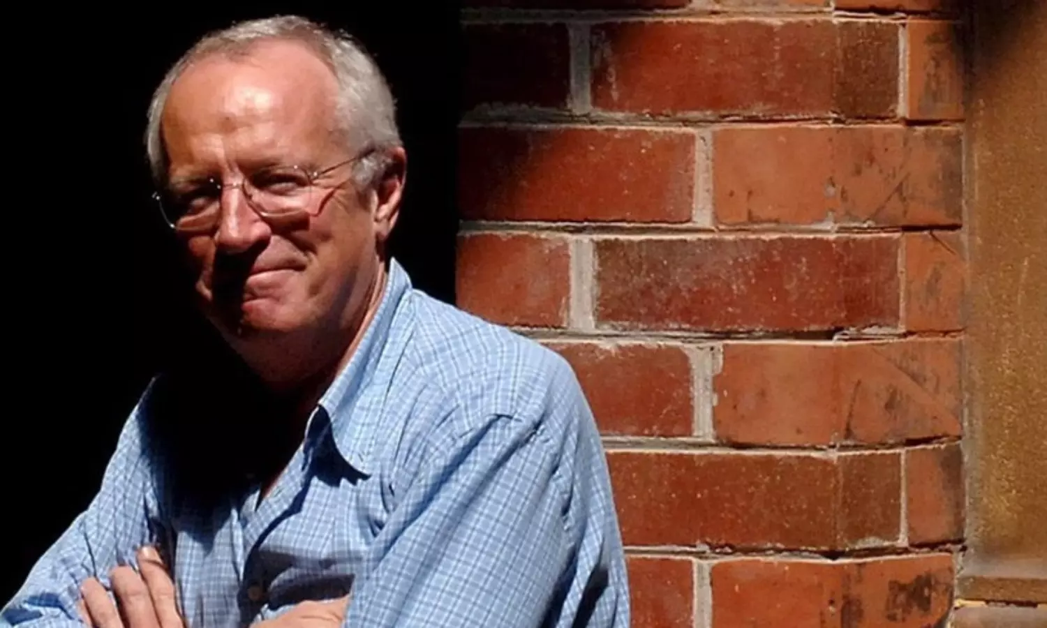 Veteran journalist Robert Fisk dies at 74