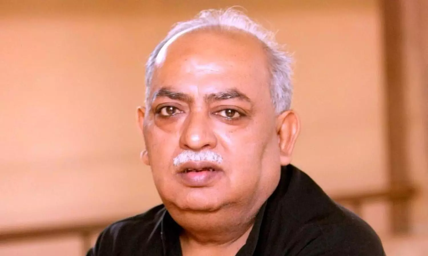 Urdu poet Munawwar Rana booked for remarks on France killings