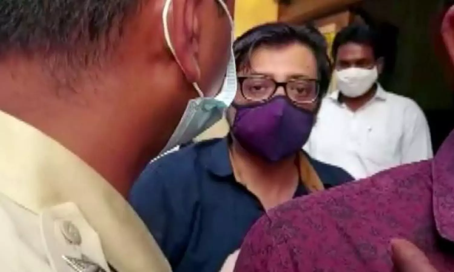 Arnab Goswamis arrest: SC vacation bench to hear plea against Bombay HC order