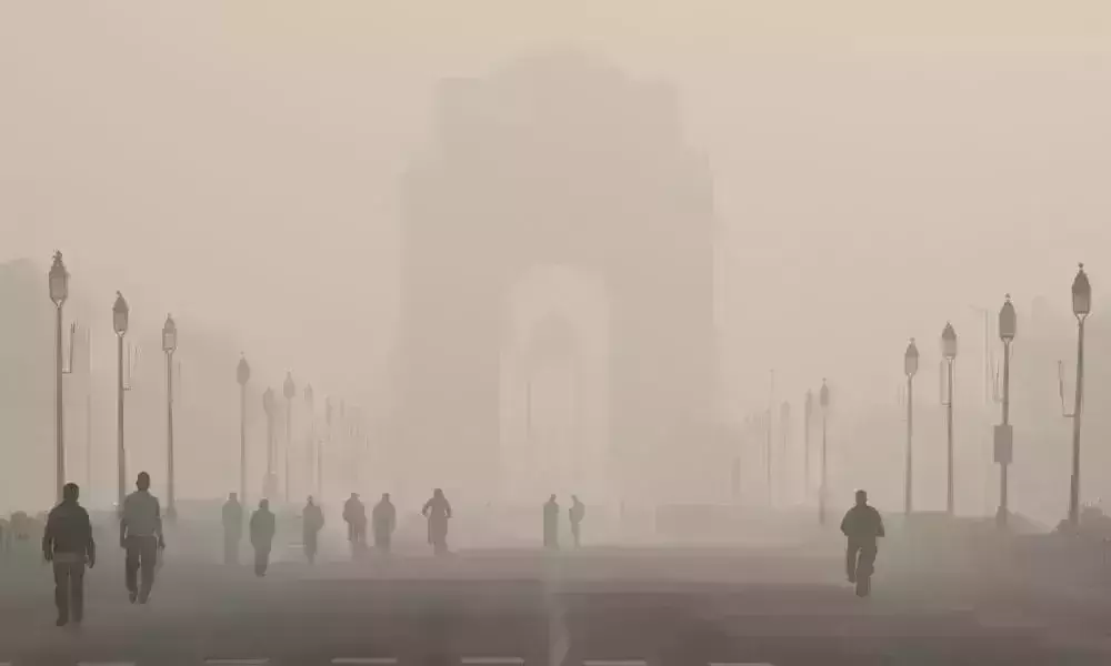 Smoking without cigarette; capital city turns to smoke chamber