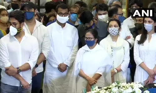 CM, Governor pay homage to Soumitra Chatterjee