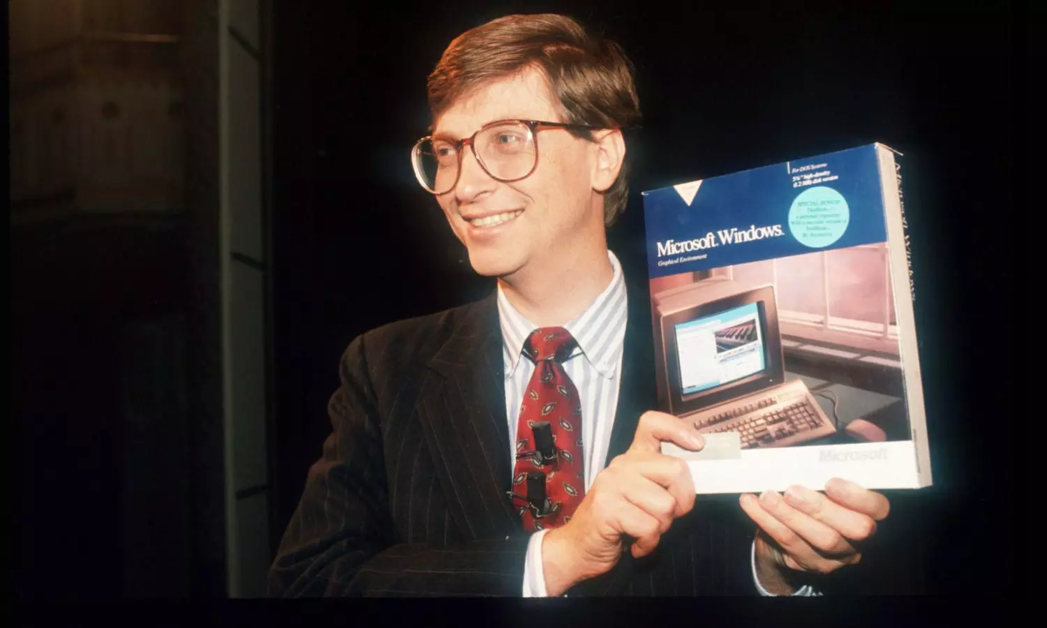 Microsoft Windows turn 35