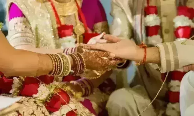 Couple in UP lose jewellery, car on wedding night