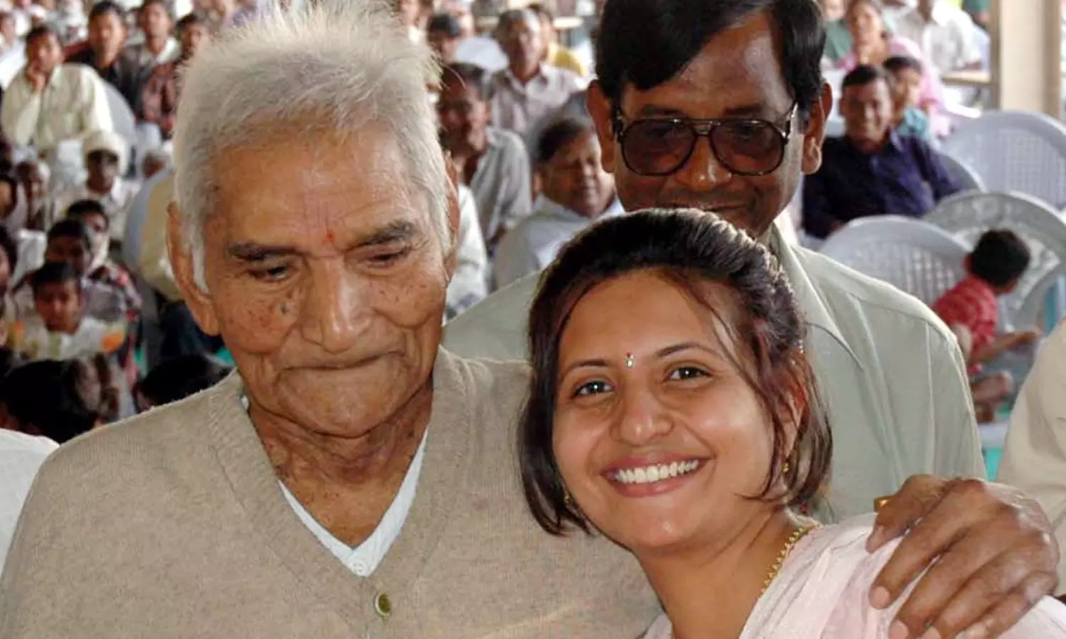 Baba Amtes grand-daughter Sheetal commits suicide