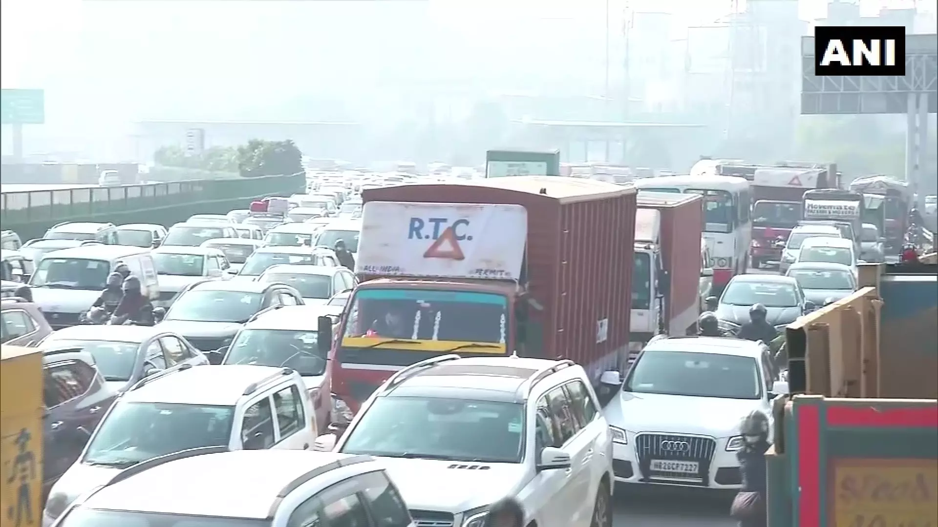 Traffic congestion at Delhi-Gurugram (Haryana) border in view of FarmersProtest. Traffic congestion at Delhi-Gurugram (Haryana) border in view of FarmersProtest.
