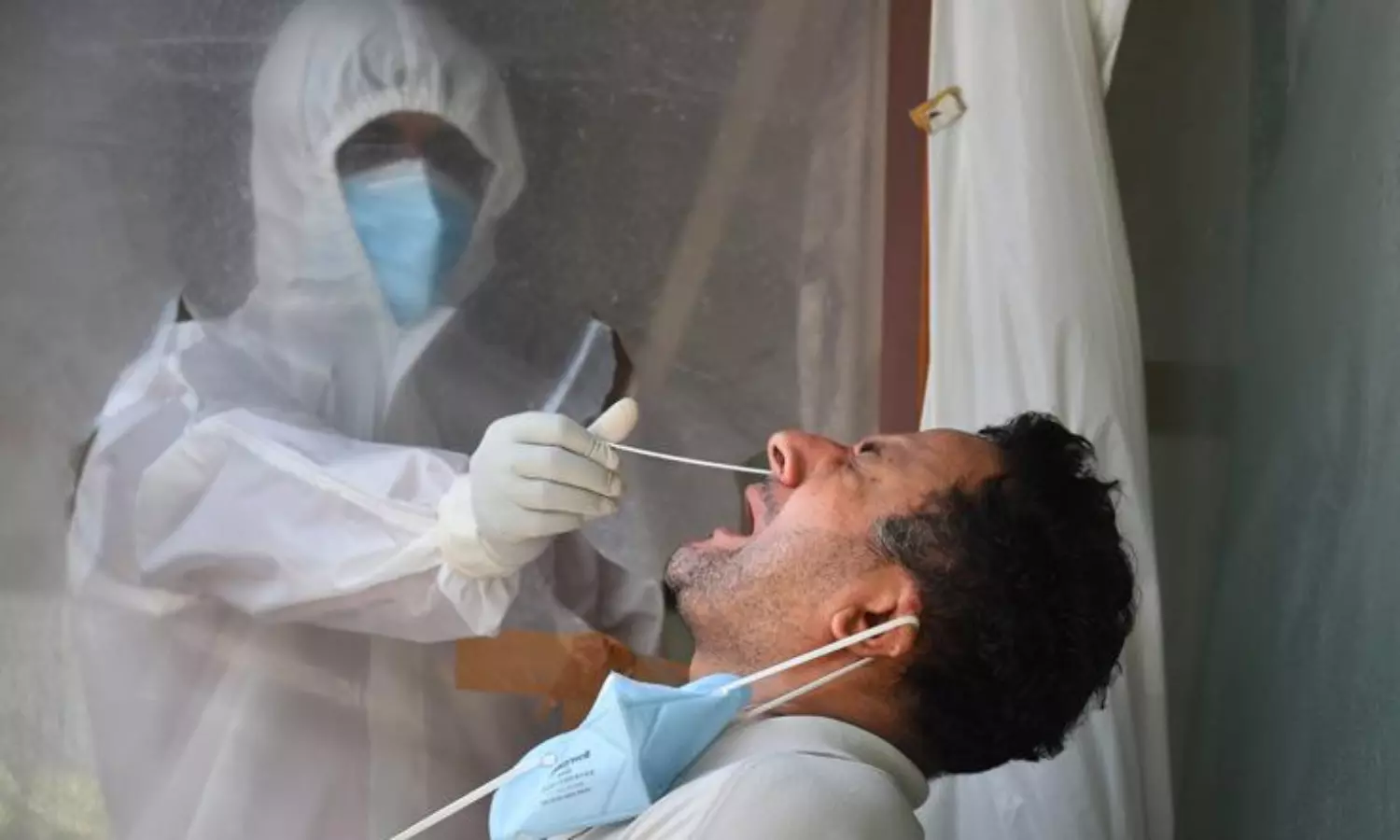 NY Governor calls for stopping small gatherings