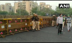 Delhi-Noida link road closed in wake of farmers protest Delhi-Noida link road closed in wake of farmers protest