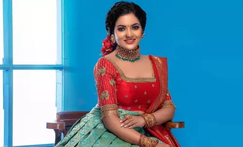 Tamil TV star V.J.Chitra found dead