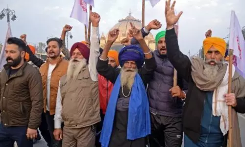 Govt invites farmers for fresh talks