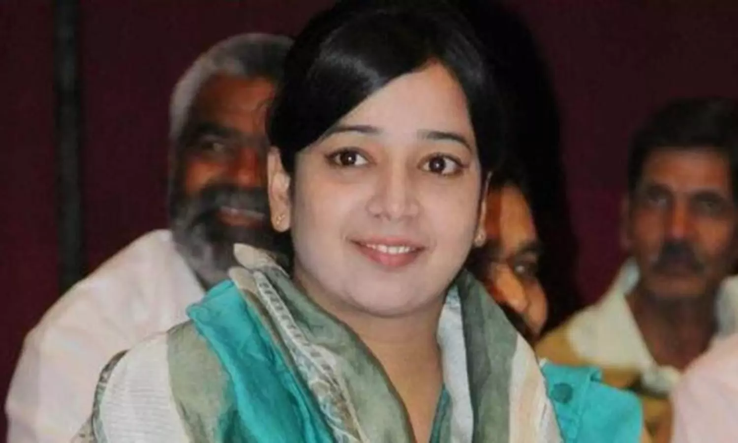 Delhi HC agreed to hear plea challenging Ishrat Jahans bail