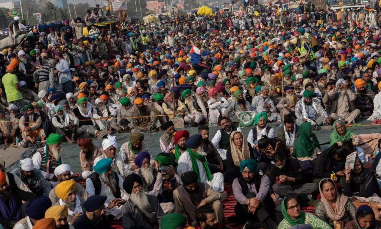 Cops tear gas farmers ahead of Haryana CMs visit to Karnal