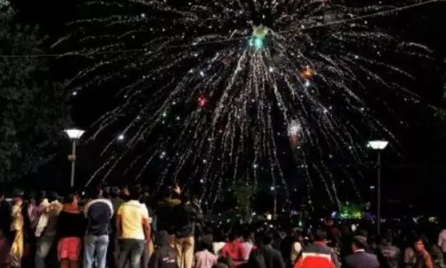 Curb crowding on New Year, check superspreader events: Centre