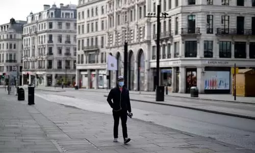 Covid-19: Englands third lockdown legally kicks in