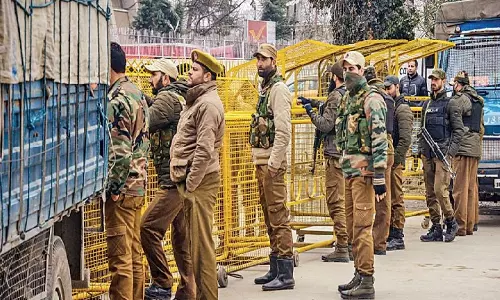 3 killed at Lawaypora were militants: J&K Police