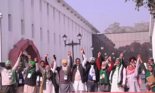 Farmers Protest: Govt proposal to shelve the laws rejected