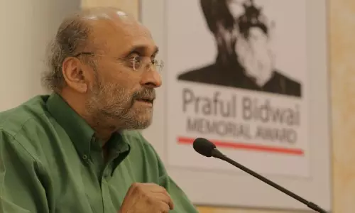 Paranjoy Guha Thakurta issued arrest warrant in Adani defamation case