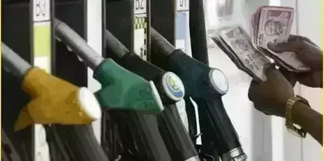 Petrol price in Delhi reaches all time high of Rs 85.45 per litre; Mumbai at Rs 92.04