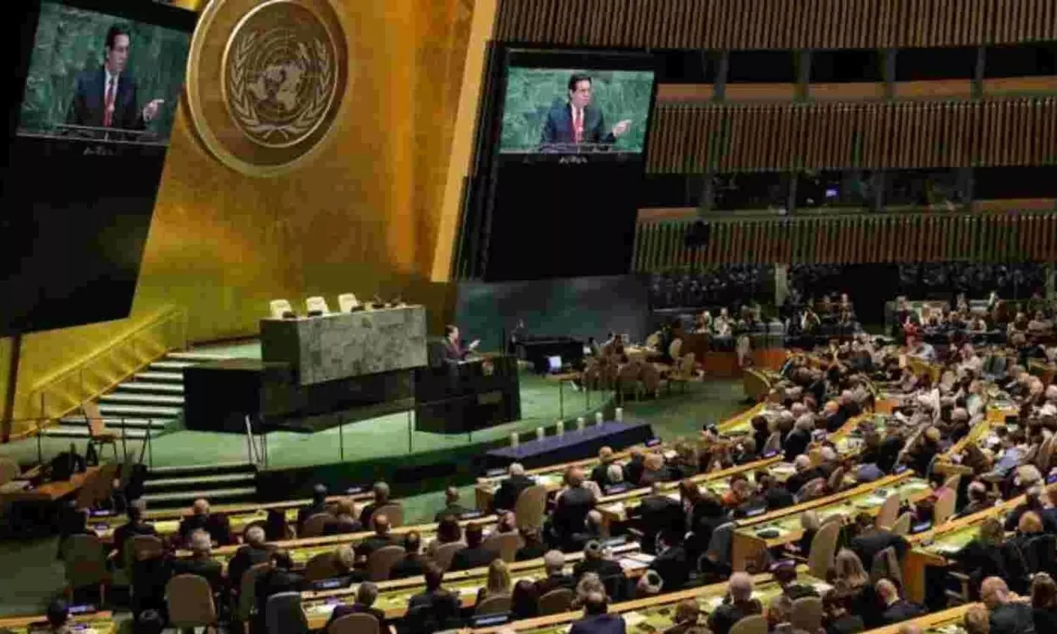 UN adopts resolution to preserve religious sites