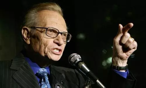 Larry King, the broadcasting legend dies at 87