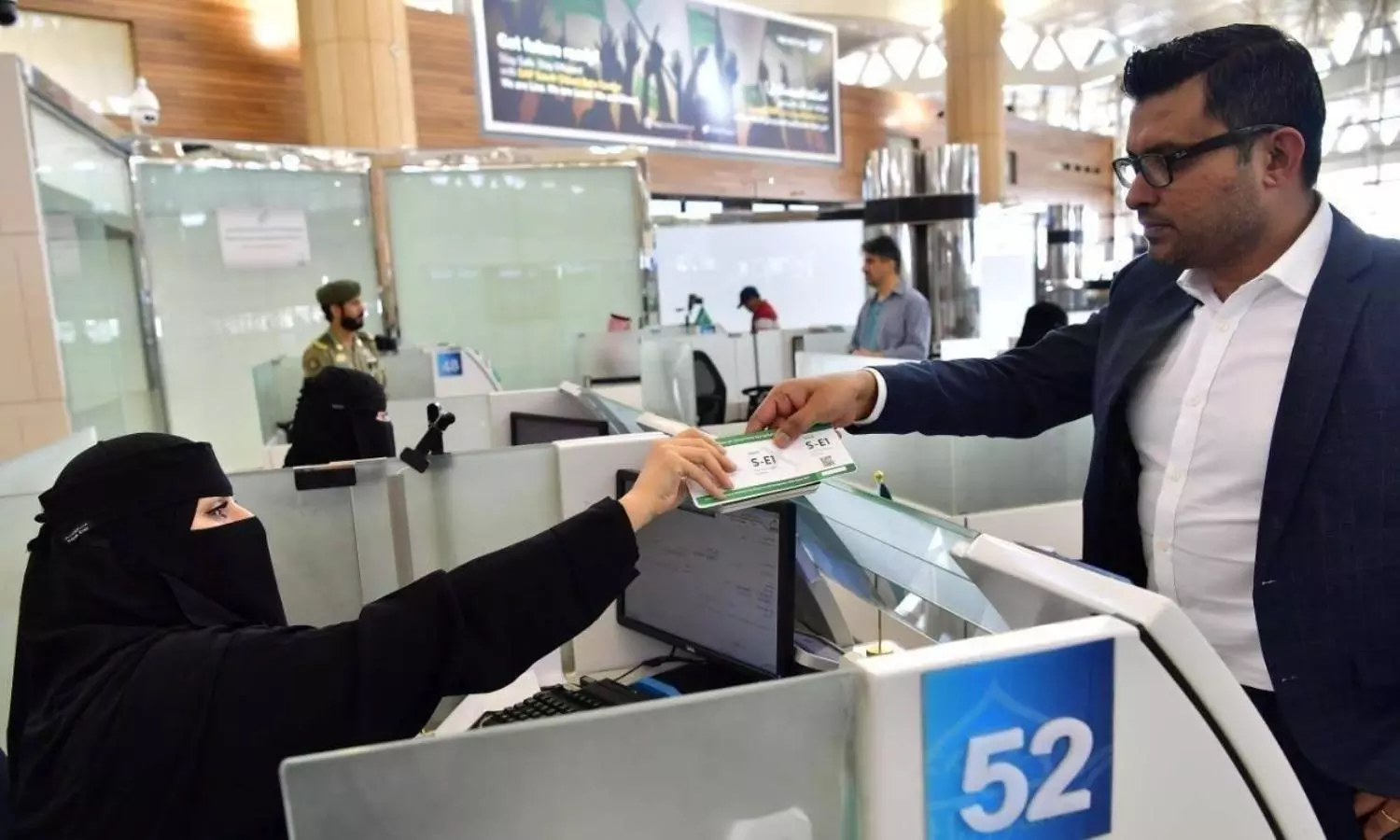 Saudi Arabia imposes 3 year-ban on expats violating re-entry visa