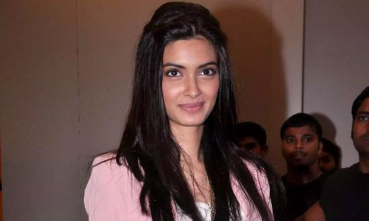 Diana Penty to star alongside Dulquer Salman