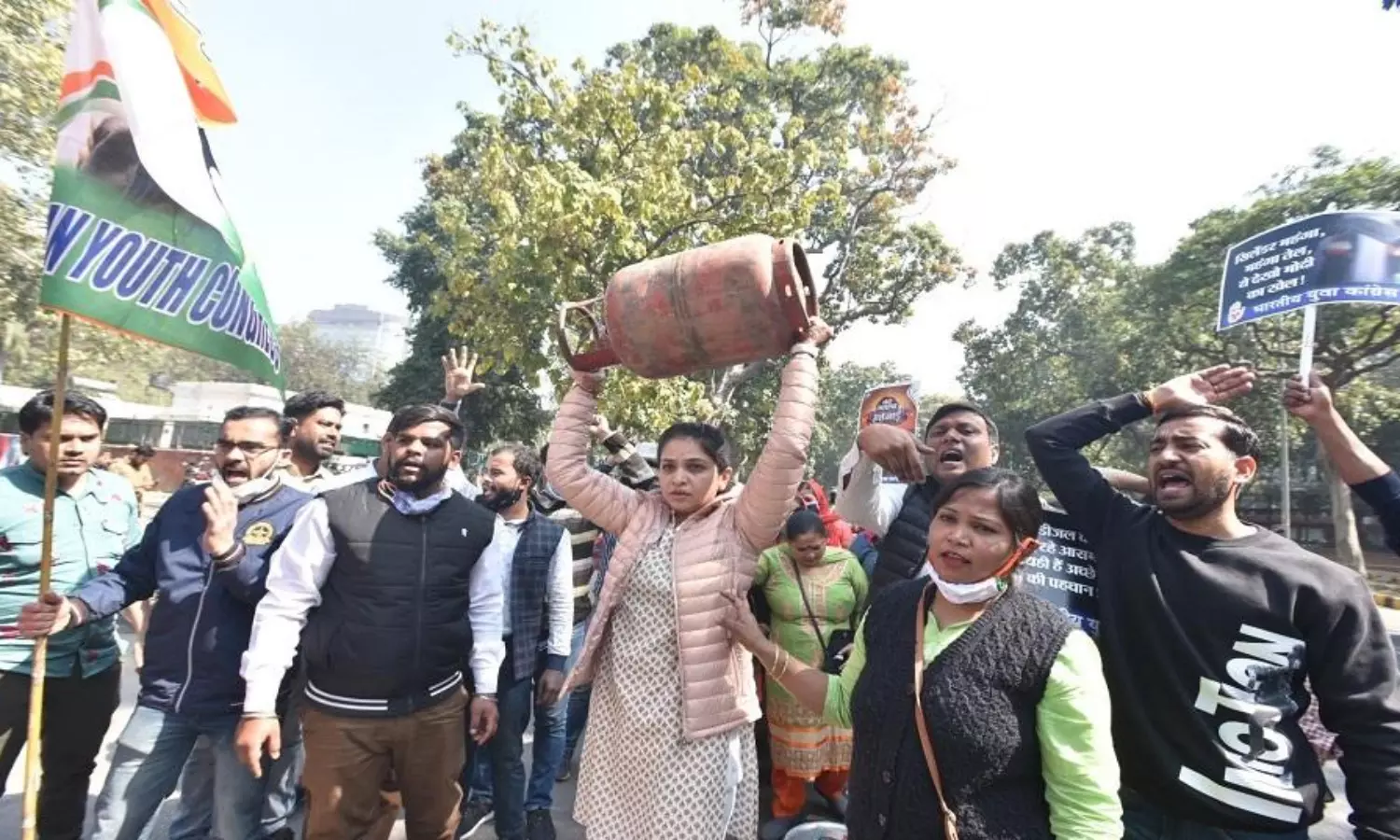 IYC protests against fuel hike, demand Petroleum Ministers resignation