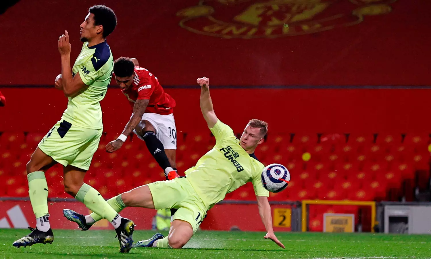 EPL: Manchester United overcomes Newcastle United for 3-1