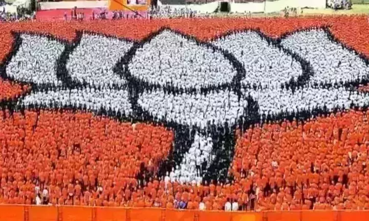 Fake news on Twitter on Yogis visit; 6-year-old image from Gujarat claimed to be from Kerala