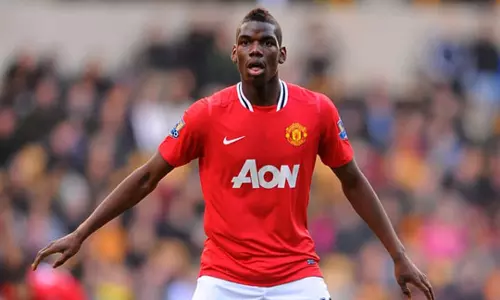 Man United signs 5-year contract with Pogba