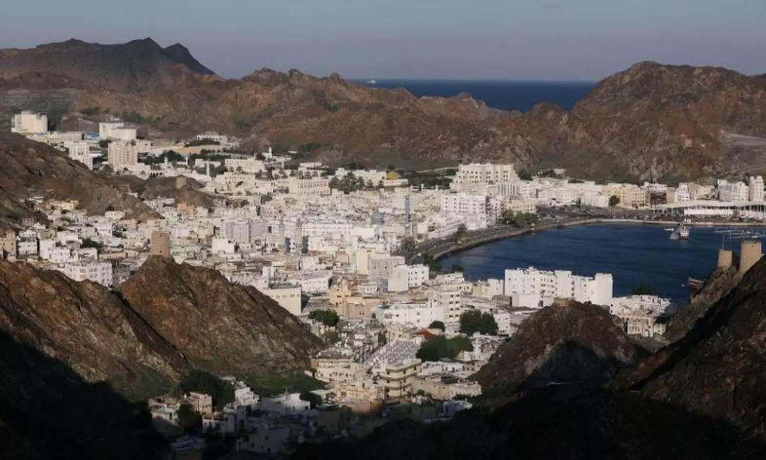 Covid 19: Oman imposes restrictions on all commercial activities