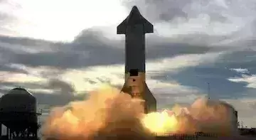 Elon Musks SpaceX starship lands, then explodes