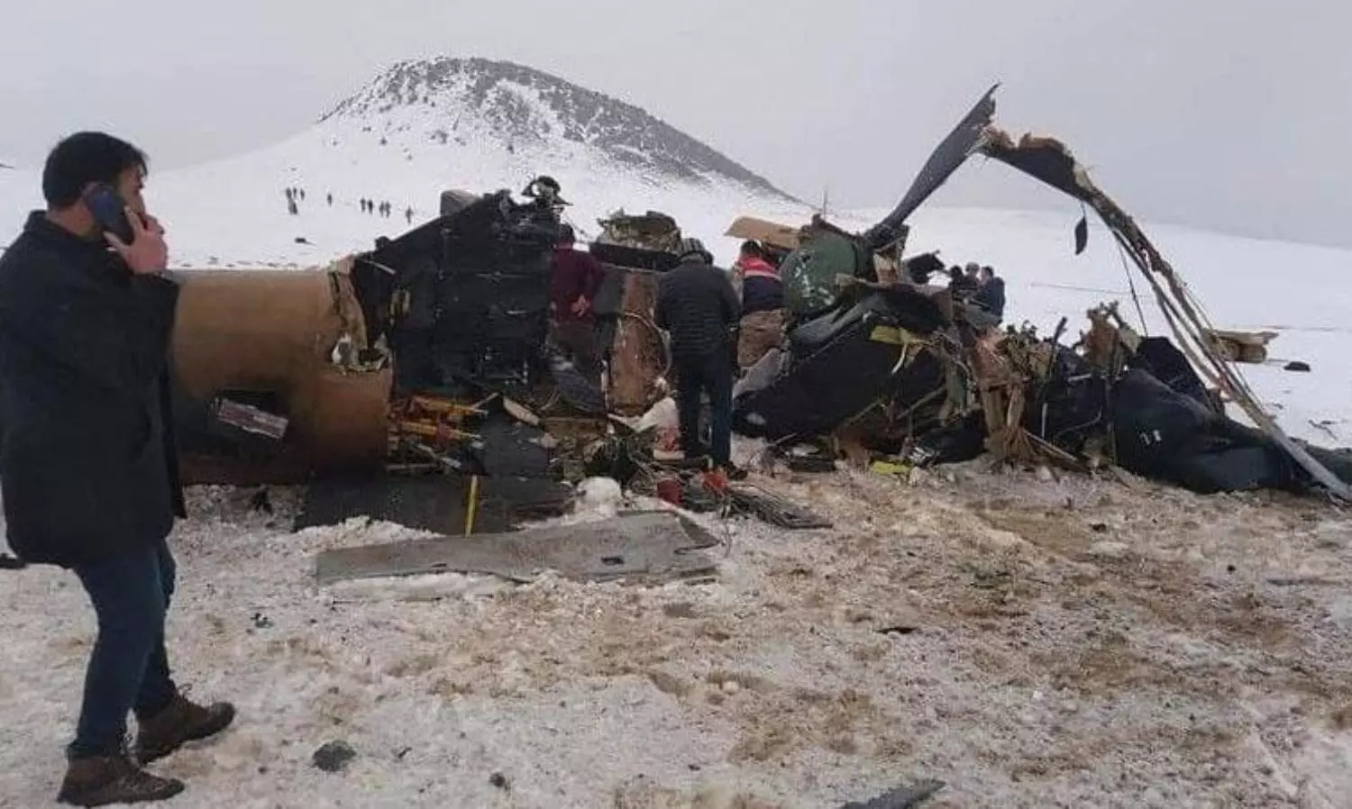 Eleven Turkish soldiers killed in helicopter crash