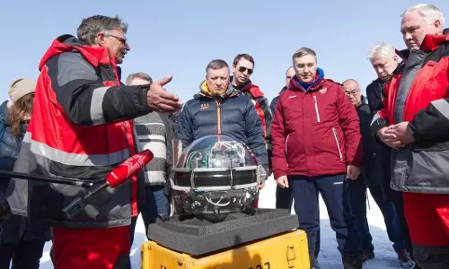 Russia launches underwater space telescope