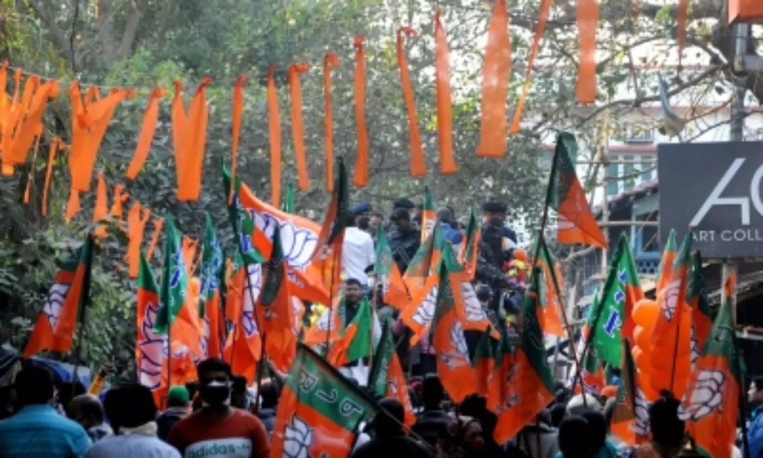 BJP workers protest against candidate list in Bengal