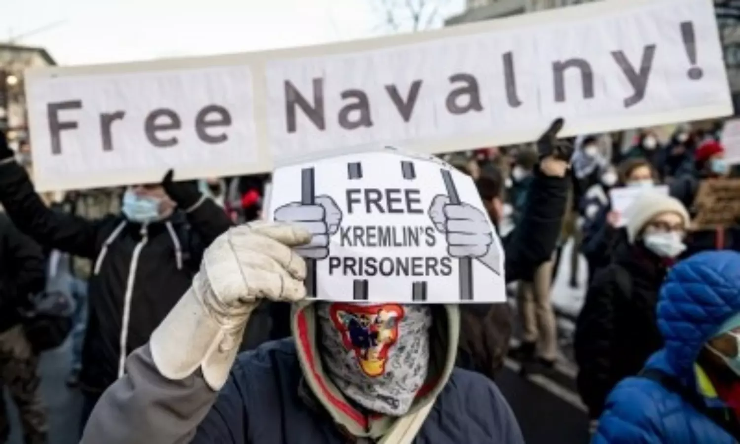 Russian critic Navalnys health deteriorating in penal detention