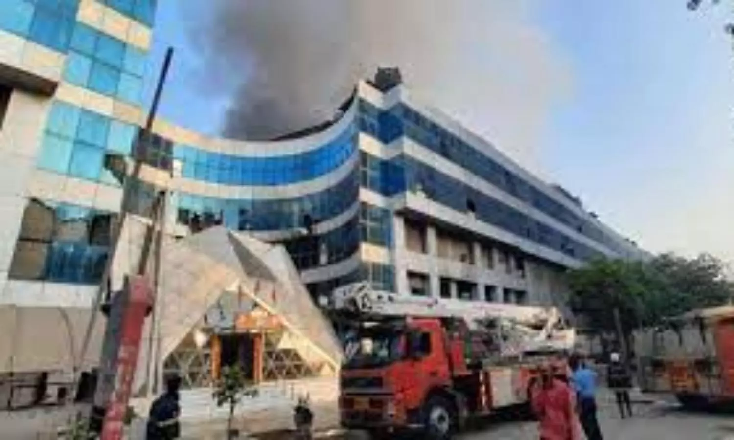 10 dead, many COVID-19 patients evacuated in Mumbai hospital fire