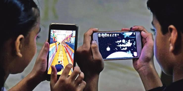 11 year old steals 1.5 lakh from home to play online game in Kerala